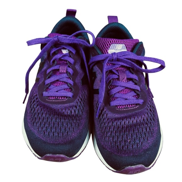 EUC New Balance Women’s Fresh Foam Arishi V3 Knit Running Sneaker Sz 7 - violet - Picture 2 of 10